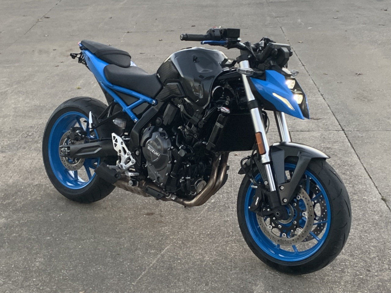 2023 SUZUKI GSX-8S
